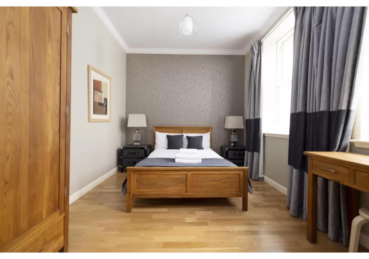 Royal Mile Apartments By Joivy Edinburgh Dış mekan fotoğraf