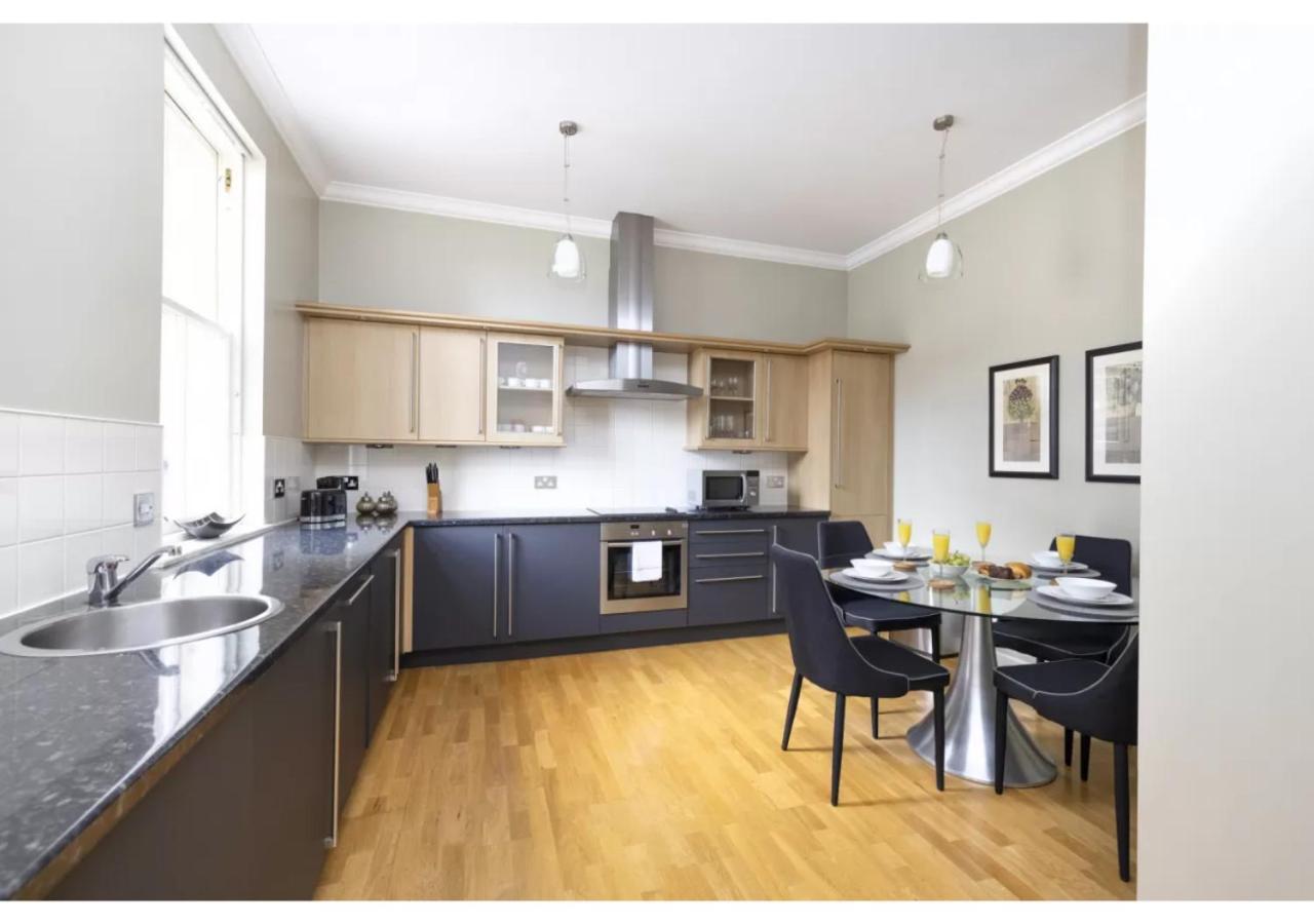 Royal Mile Apartments By Joivy Edinburgh Dış mekan fotoğraf